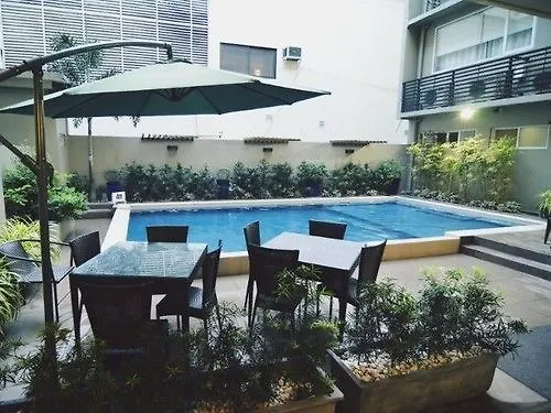 88 Courtyard Hotel Pasay