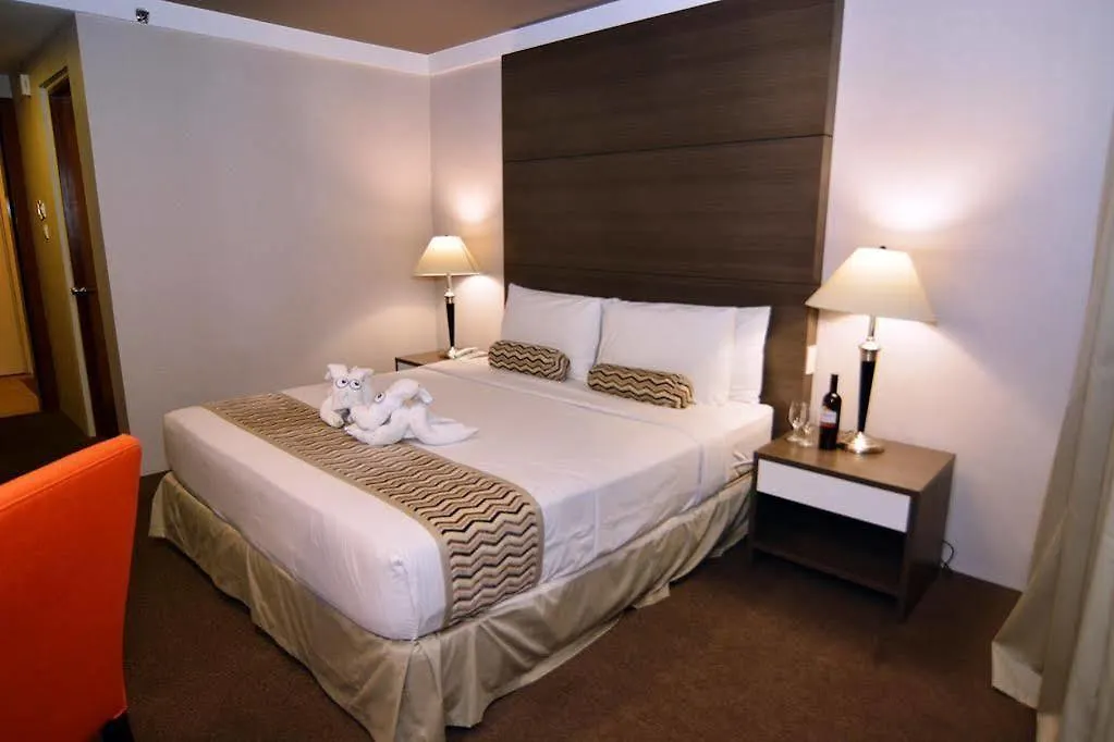88 Courtyard Hotel Pasay