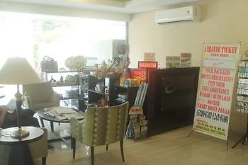 88 Courtyard Hotel Pasay