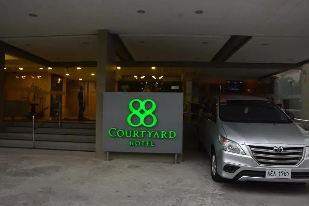 88 Courtyard Hotel Pasay